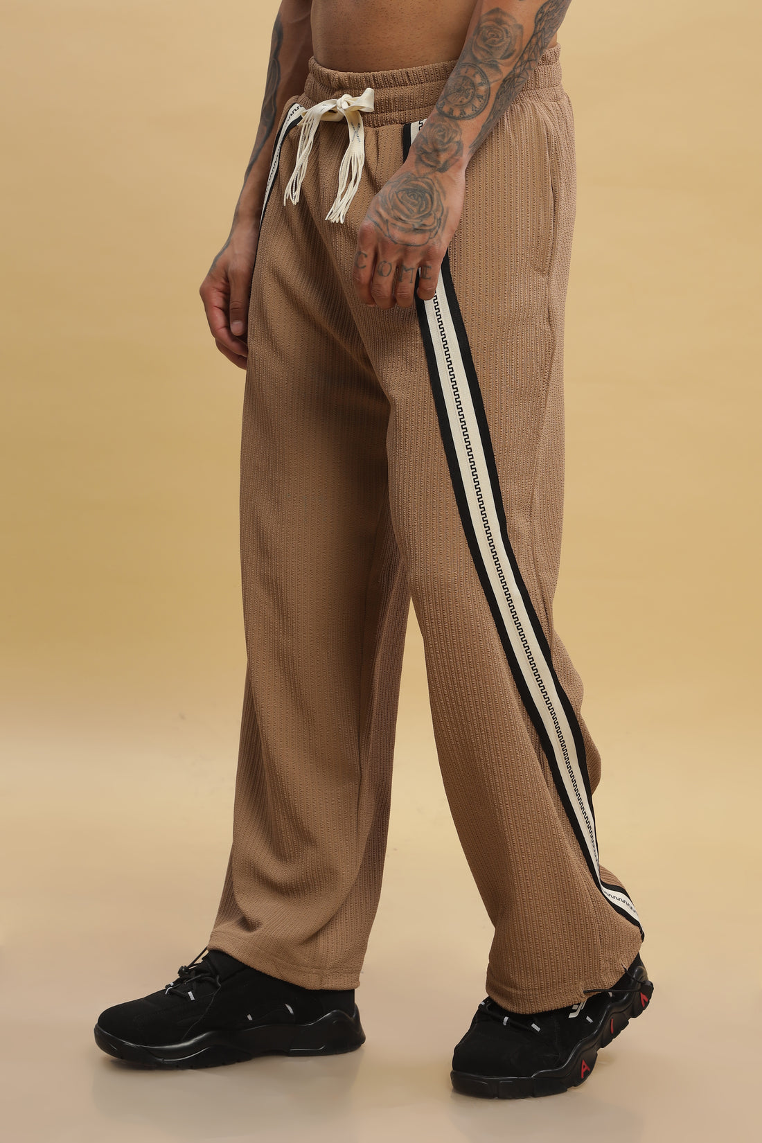 Baggy Beige Track Pant